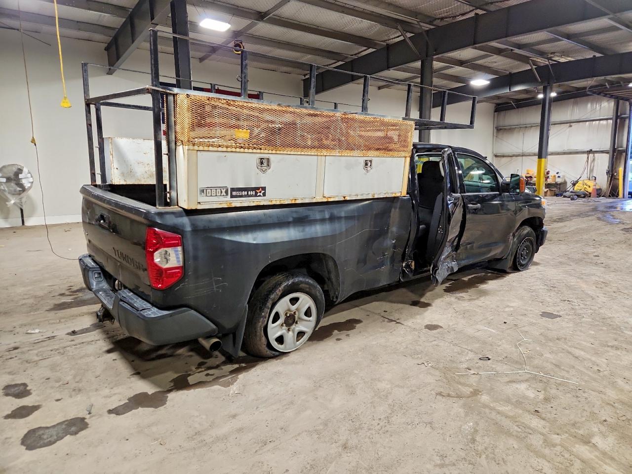 2014 TOYOTA TUNDRA DOUBLE CAB SR photo 3