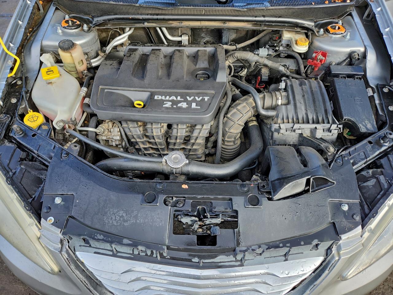 2013 CHRYSLER 200 TOURING photo 11