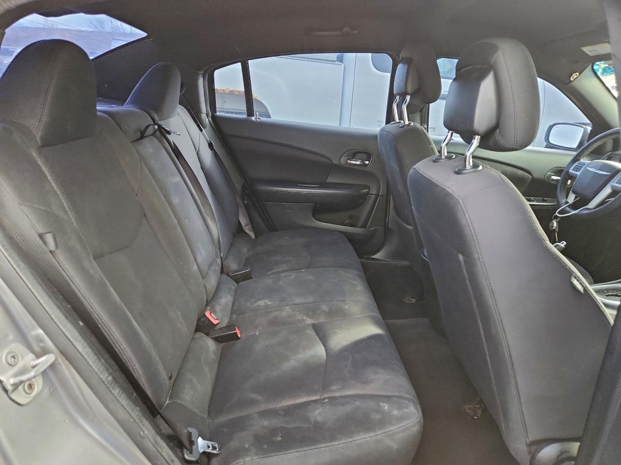2013 CHRYSLER 200 TOURING photo 10