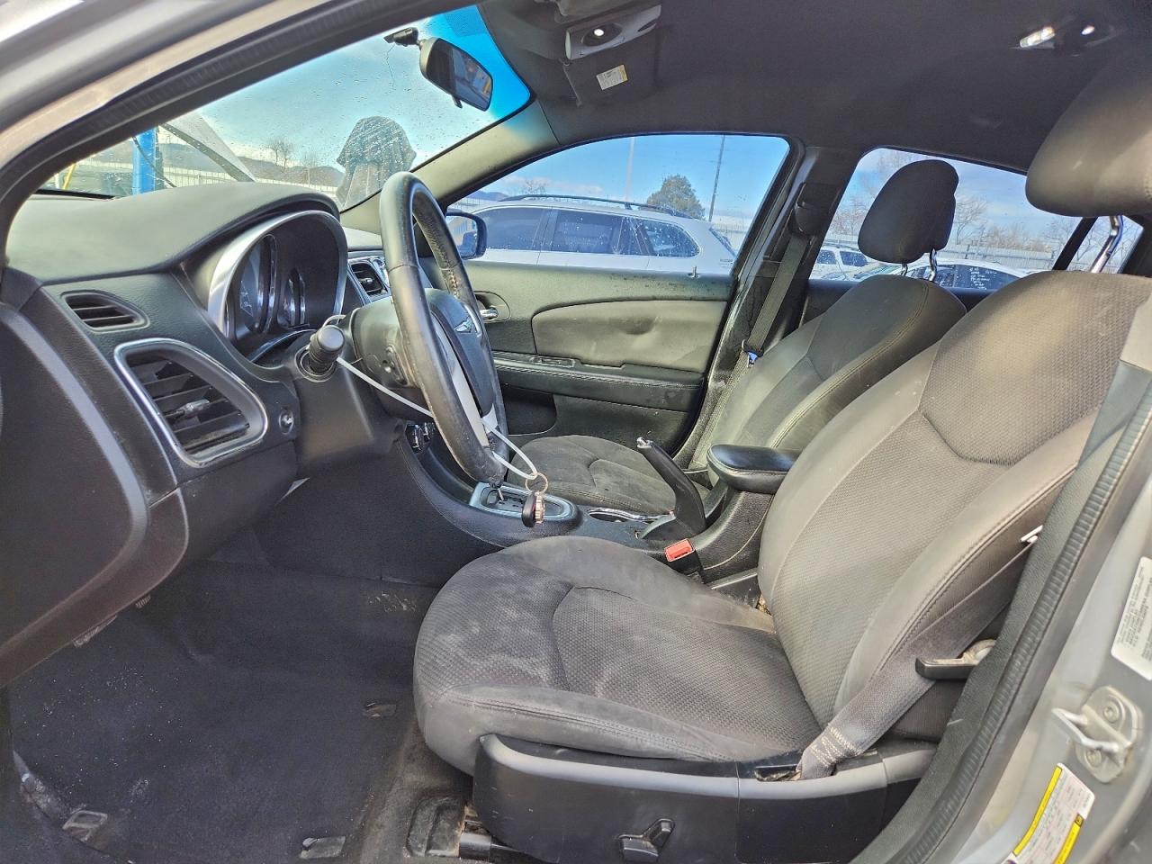 2013 CHRYSLER 200 TOURING photo 7