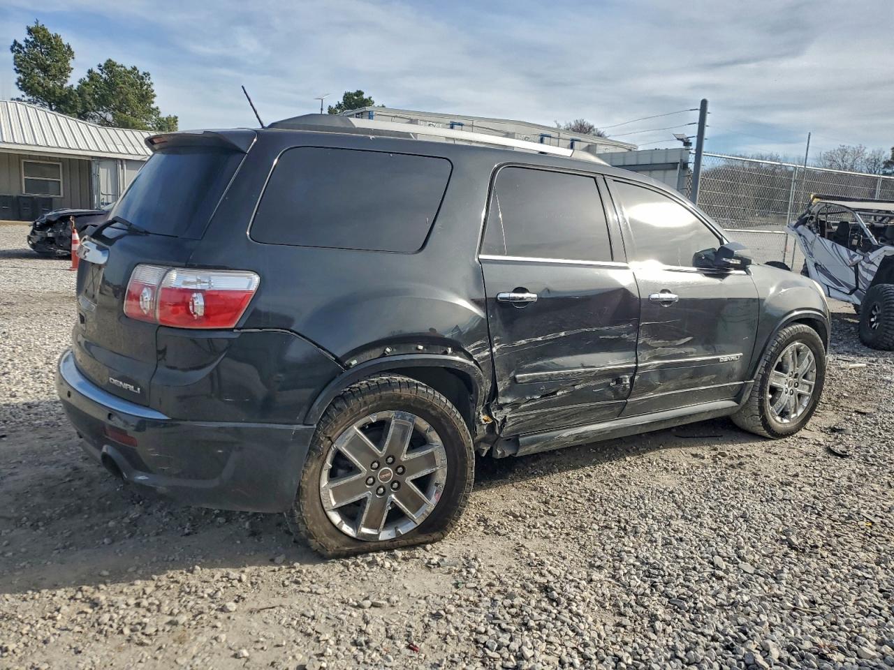 2011 GMC ACADIA DENALI photo 3