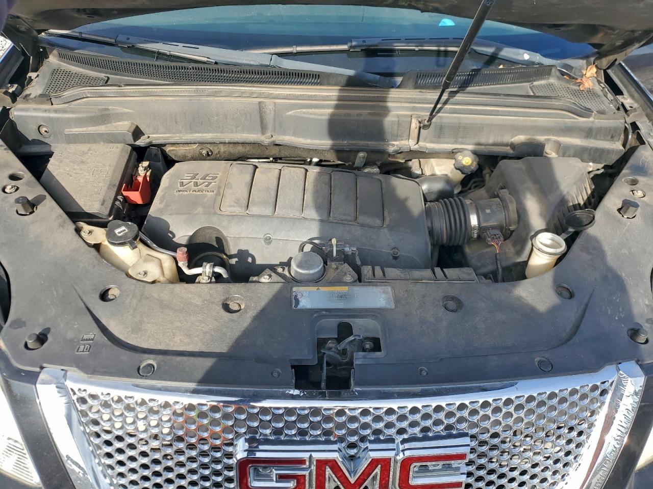 2011 GMC ACADIA DENALI photo 12