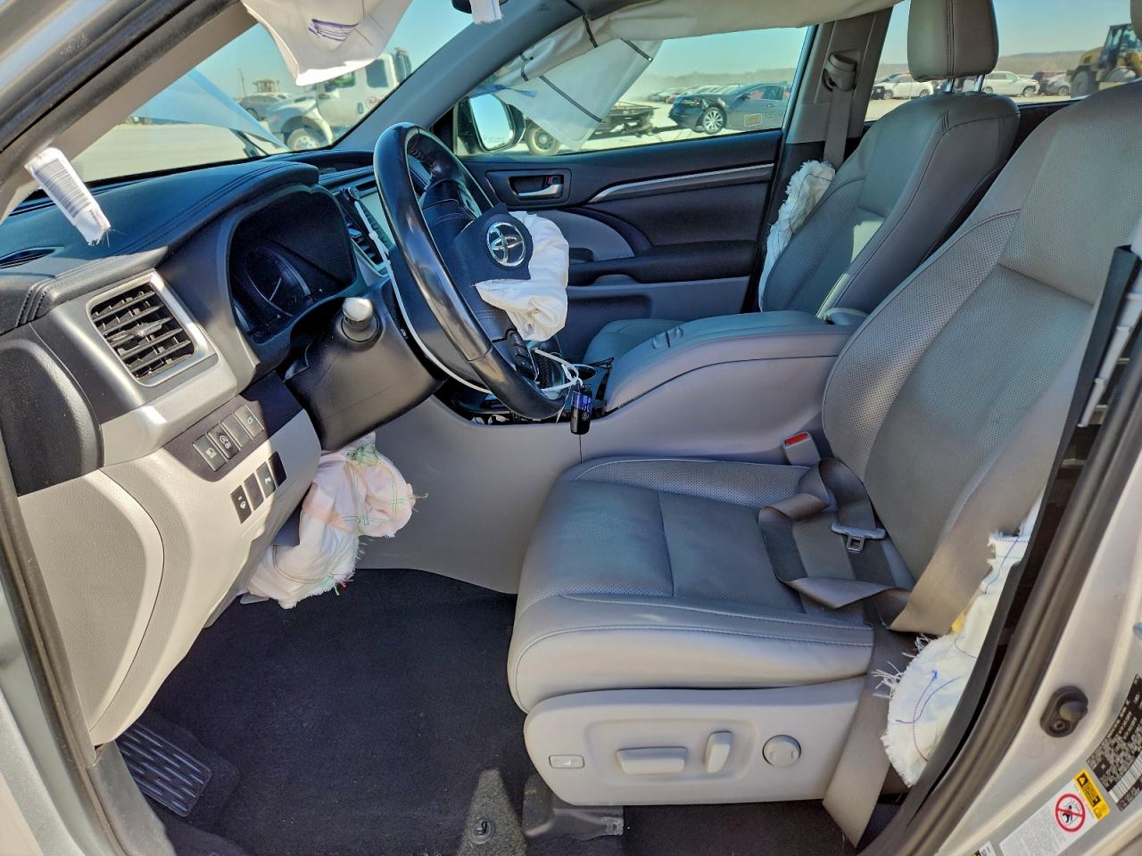 2019 TOYOTA HIGHLANDER LIMITED photo 7