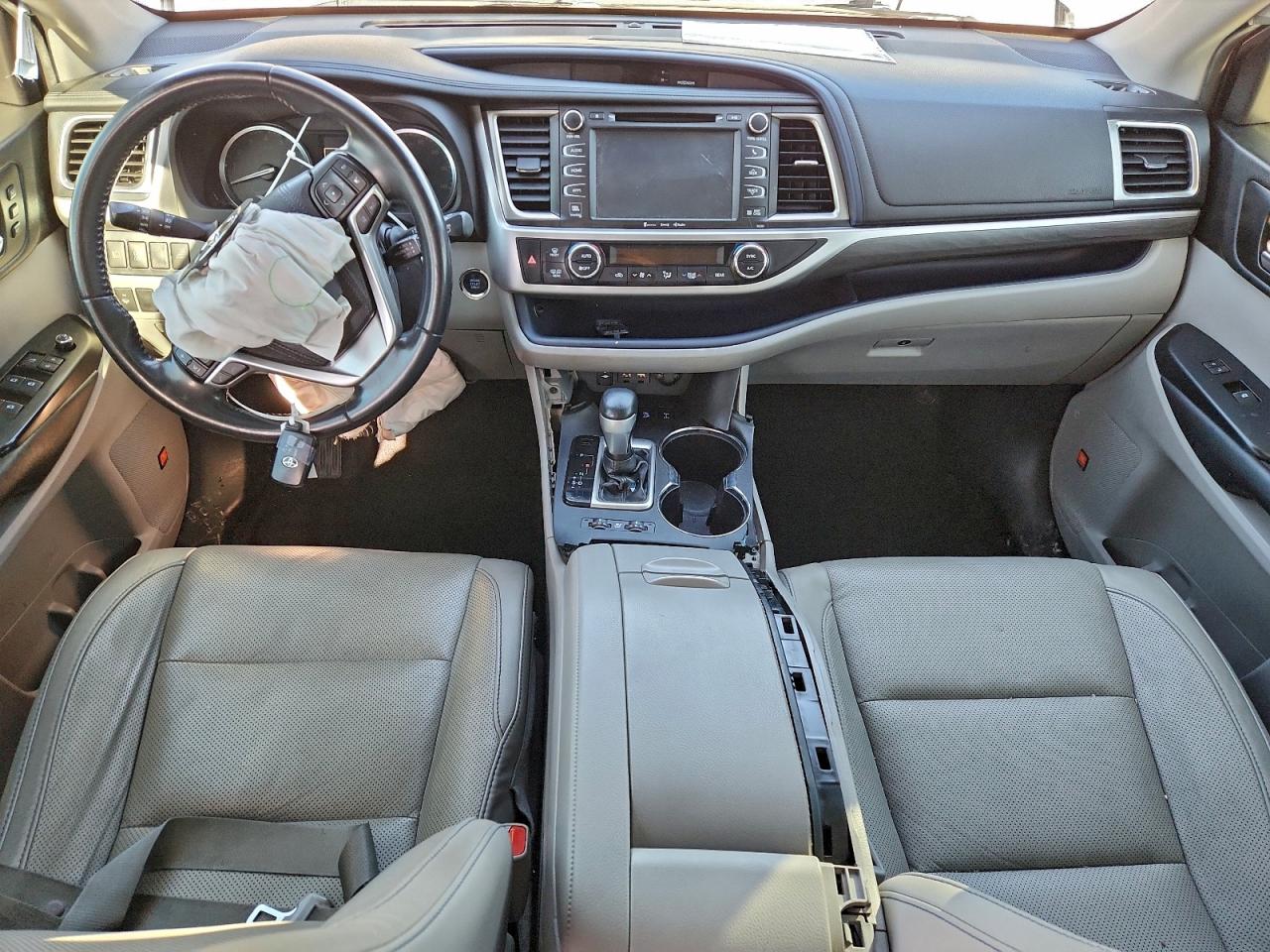 2019 TOYOTA HIGHLANDER LIMITED photo 8