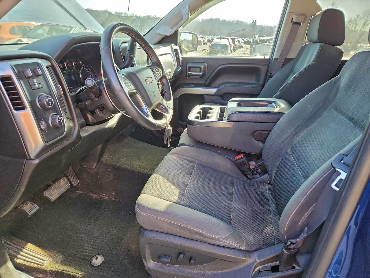 2017 CHEVROLET SILVERADO K1500 LT photo 7