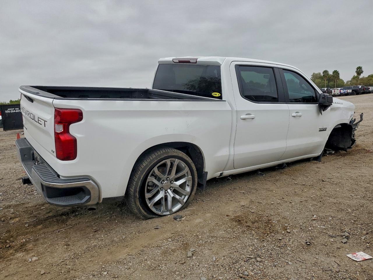 2020 CHEVROLET SILVERADO C1500 LT photo 3