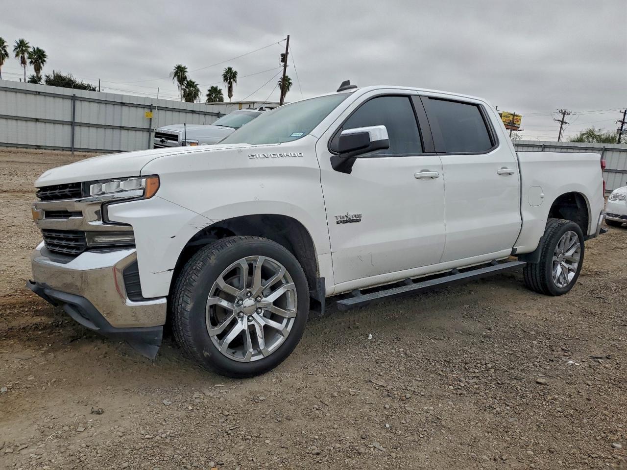 2020 CHEVROLET SILVERADO C1500 LT — FRONT END damage — photo 1