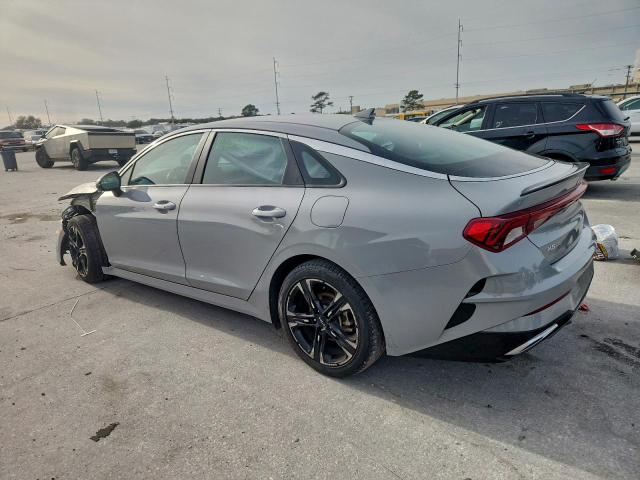 2023 KIA K5 GT LINE photo 2