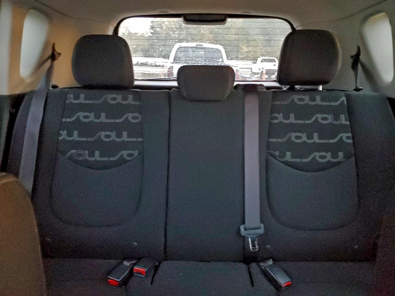 2013 KIA SOUL + photo 10