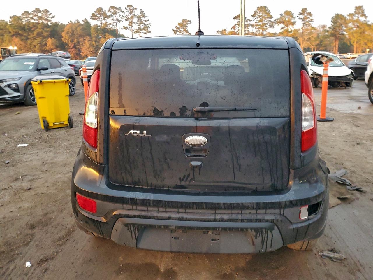 2013 KIA SOUL + photo 6