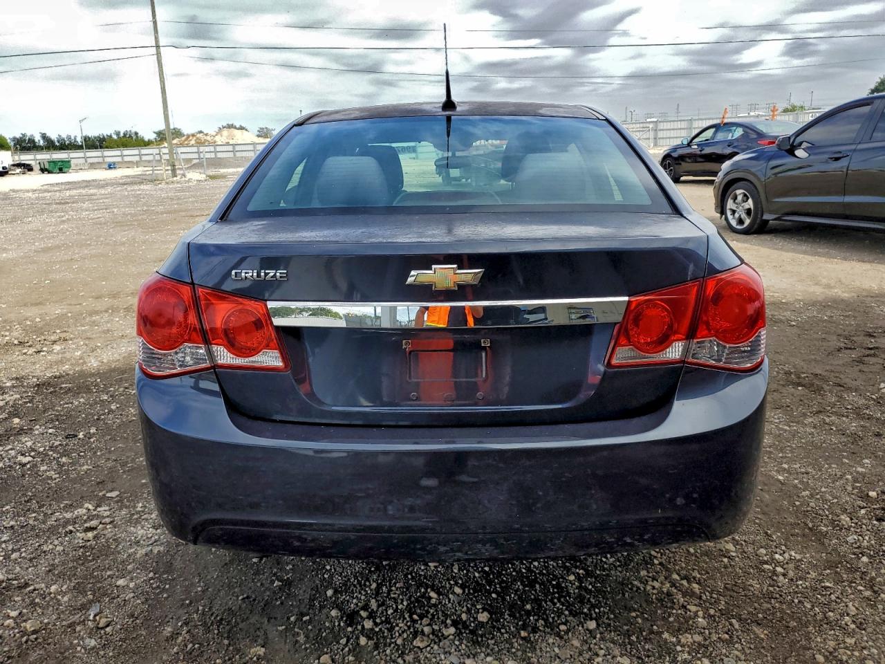 2014 CHEVROLET CRUZE LS photo 6
