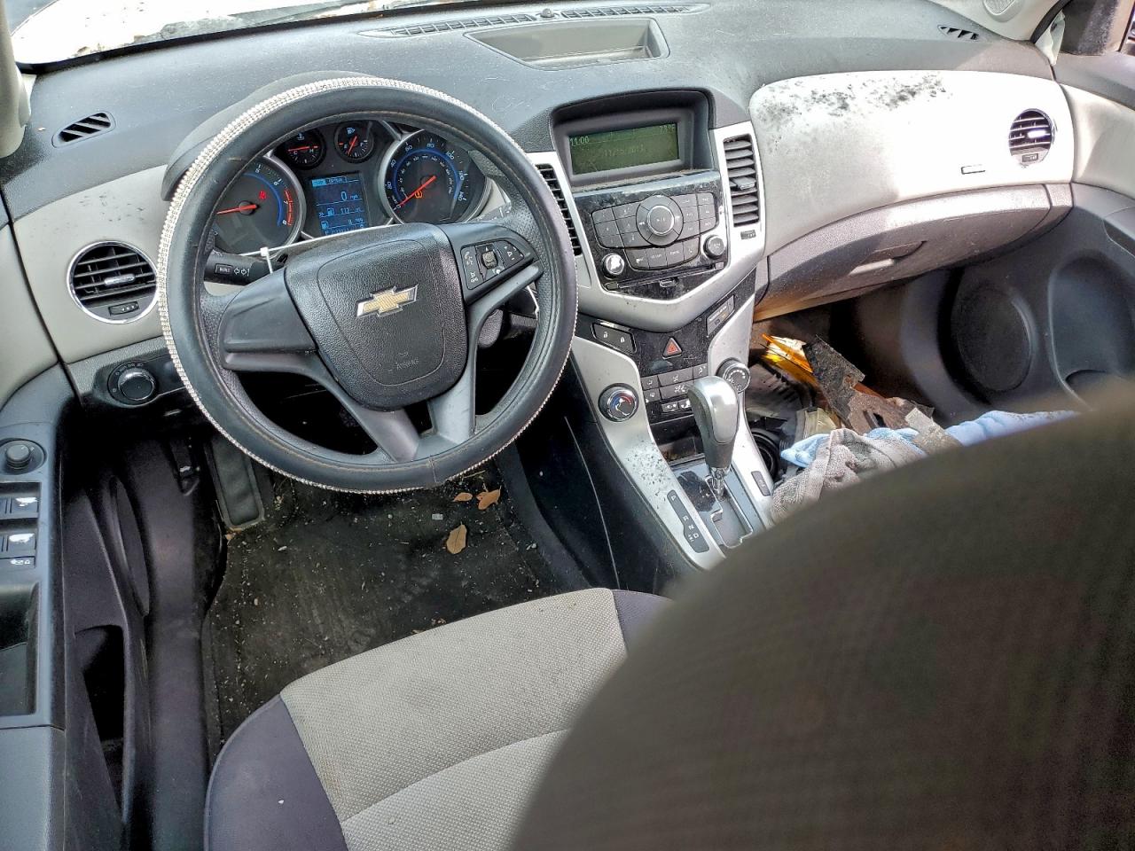 2014 CHEVROLET CRUZE LS photo 8