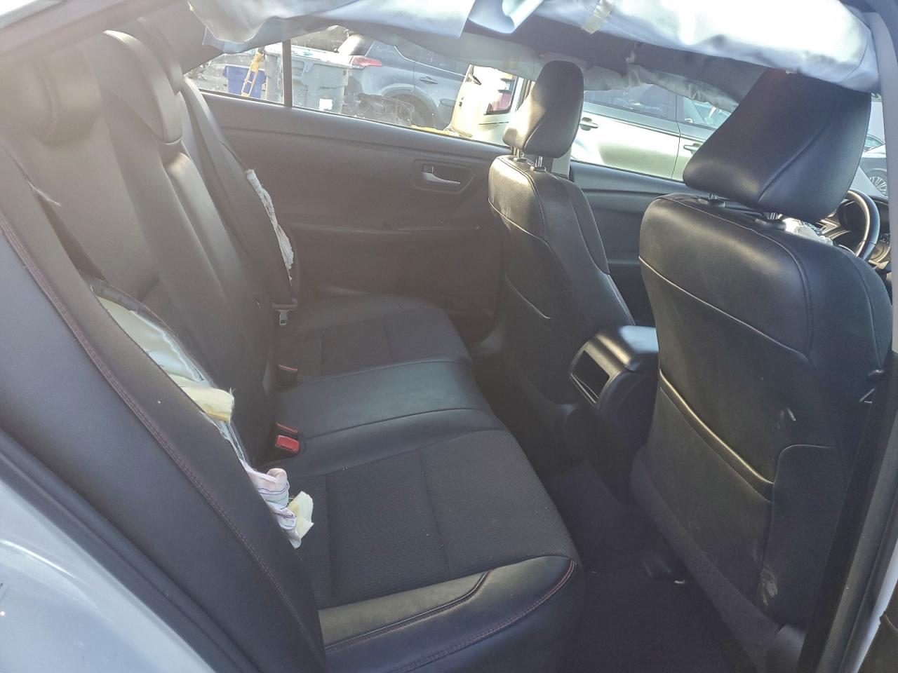 2017 TOYOTA CAMRY SE photo 10
