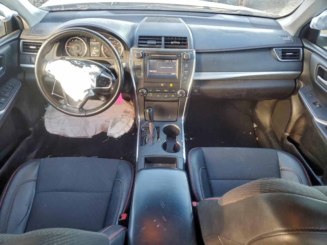 2017 TOYOTA CAMRY SE photo 8