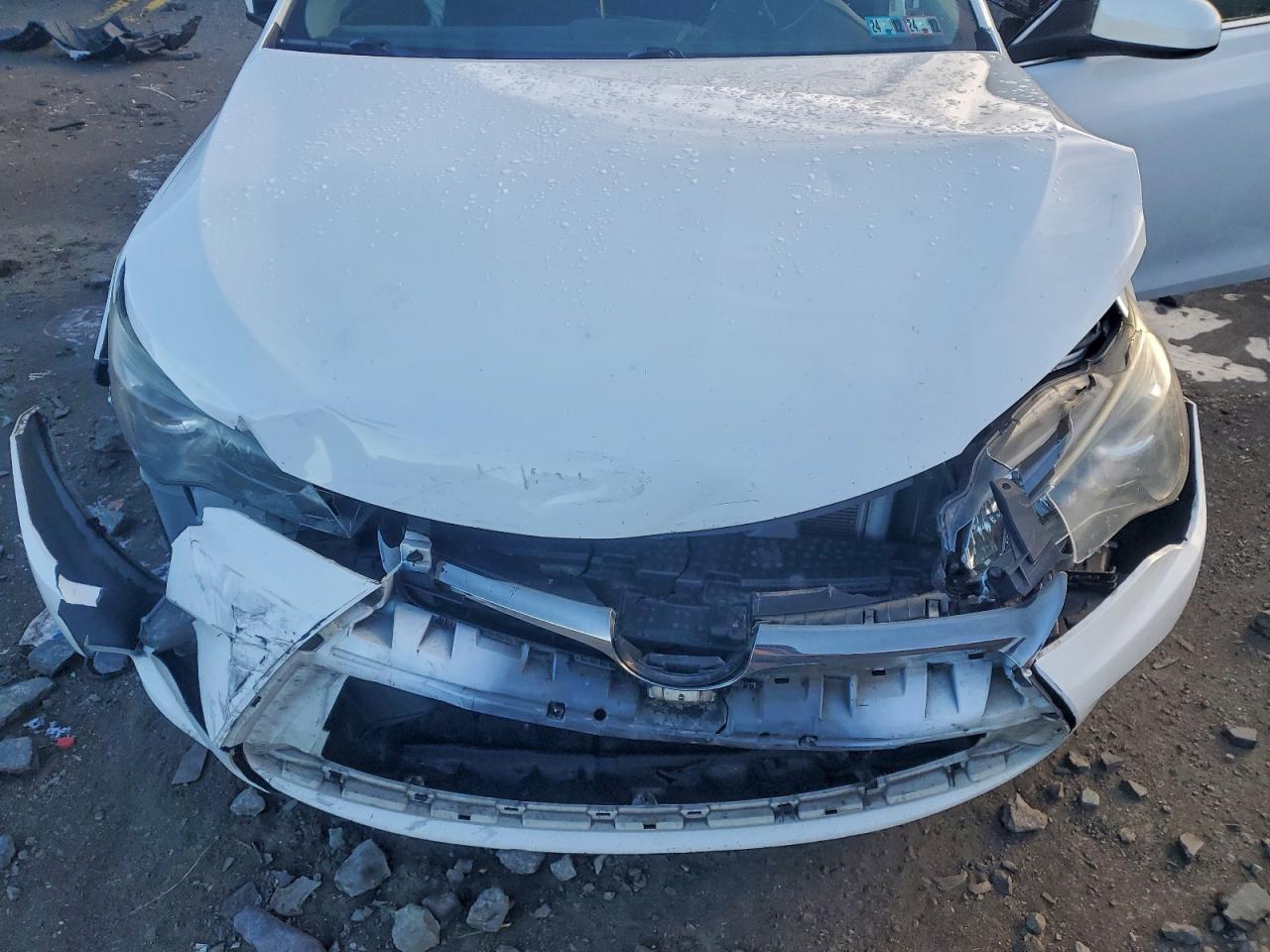 2017 TOYOTA CAMRY SE photo 11
