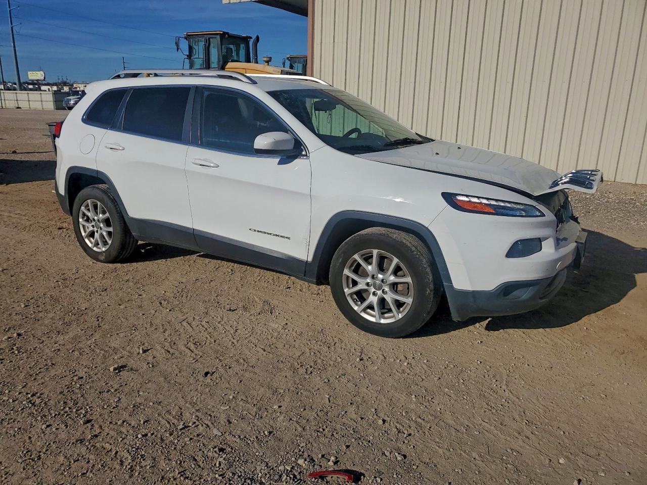 2015 JEEP CHEROKEE LATITUDE photo 4