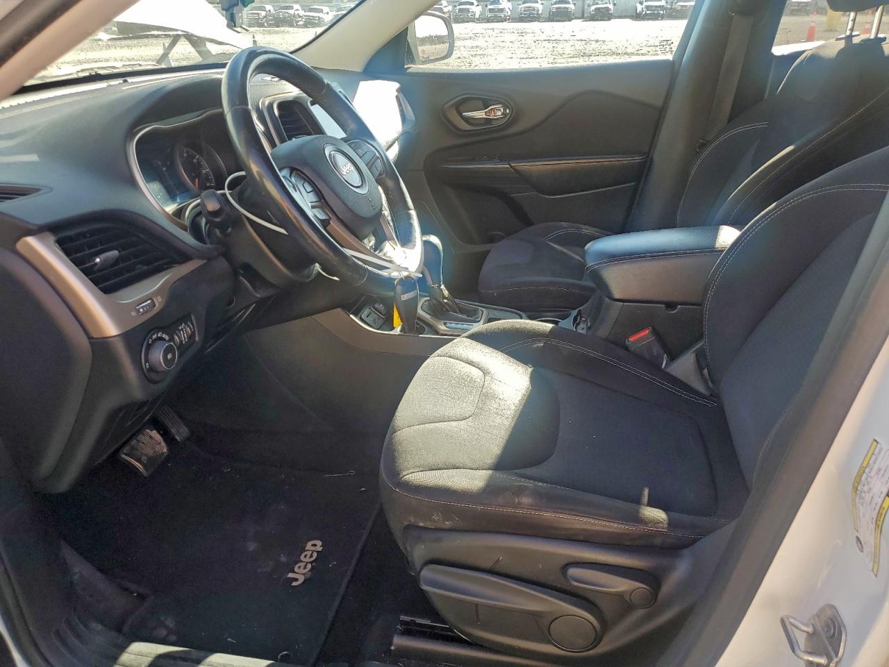 2015 JEEP CHEROKEE LATITUDE photo 7