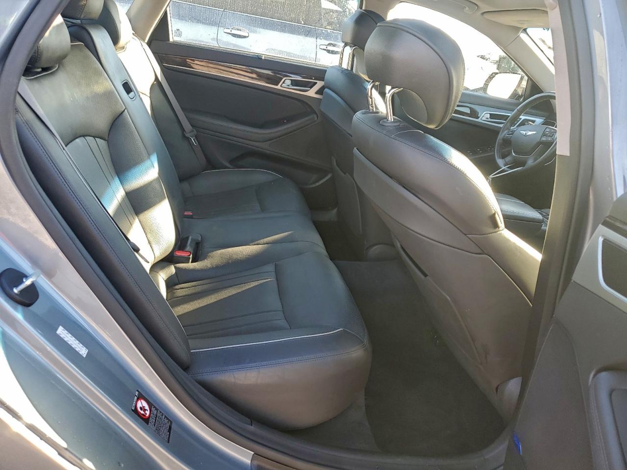 2015 HYUNDAI GENESIS 3.8L photo 10