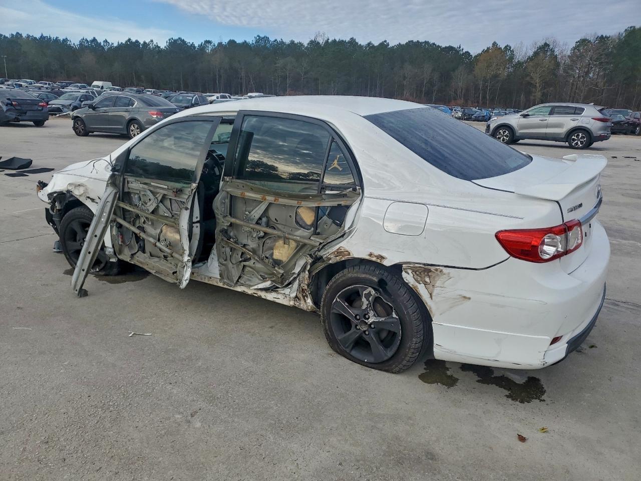 2013 TOYOTA COROLLA BASE photo 2