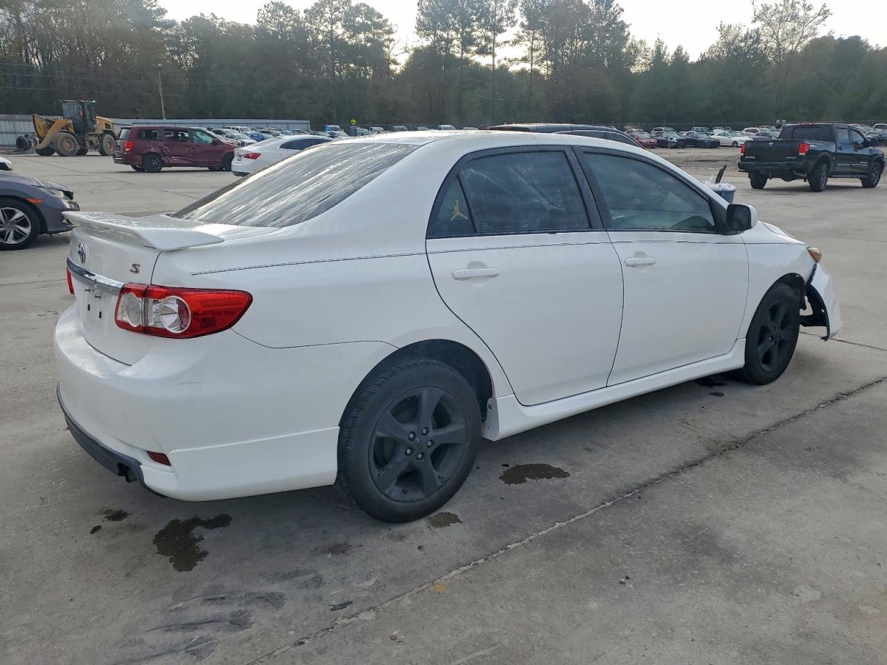 2013 TOYOTA COROLLA BASE photo 3