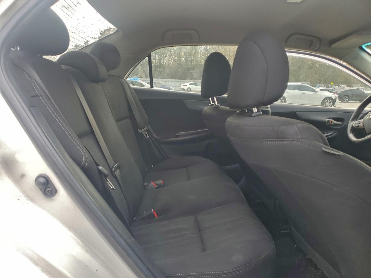 2013 TOYOTA COROLLA BASE photo 10