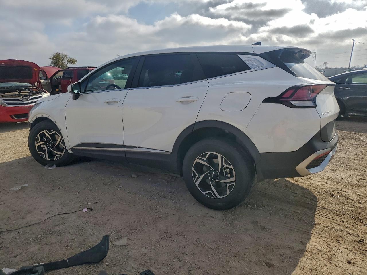 2025 KIA SPORTAGE LX photo 2