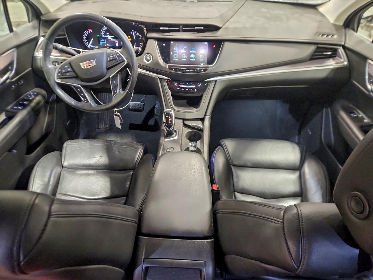 2017 CADILLAC XT5 LUXURY photo 8