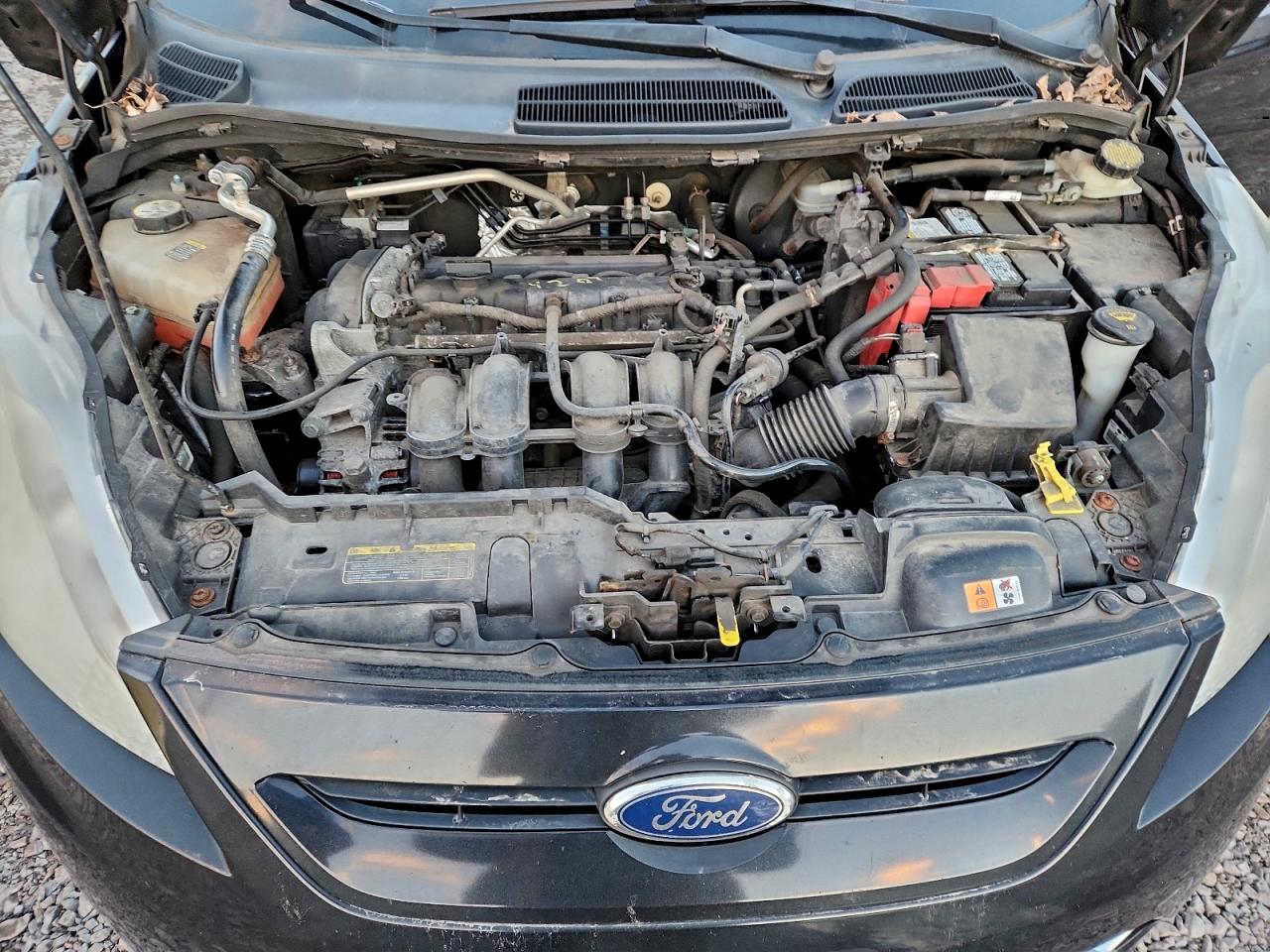 2011 FORD FIESTA SE photo 11