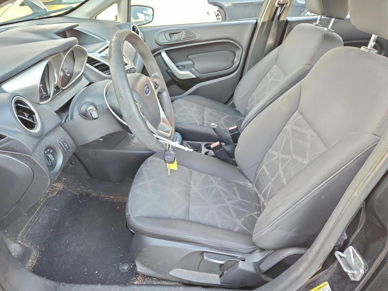 2011 FORD FIESTA SE photo 7