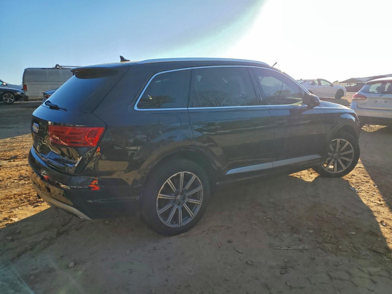 2019 AUDI Q7 photo 3