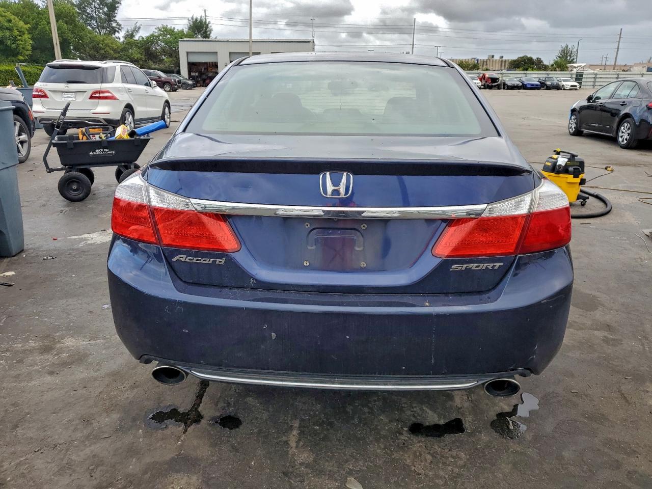 2013 HONDA ACCORD SPORT photo 6