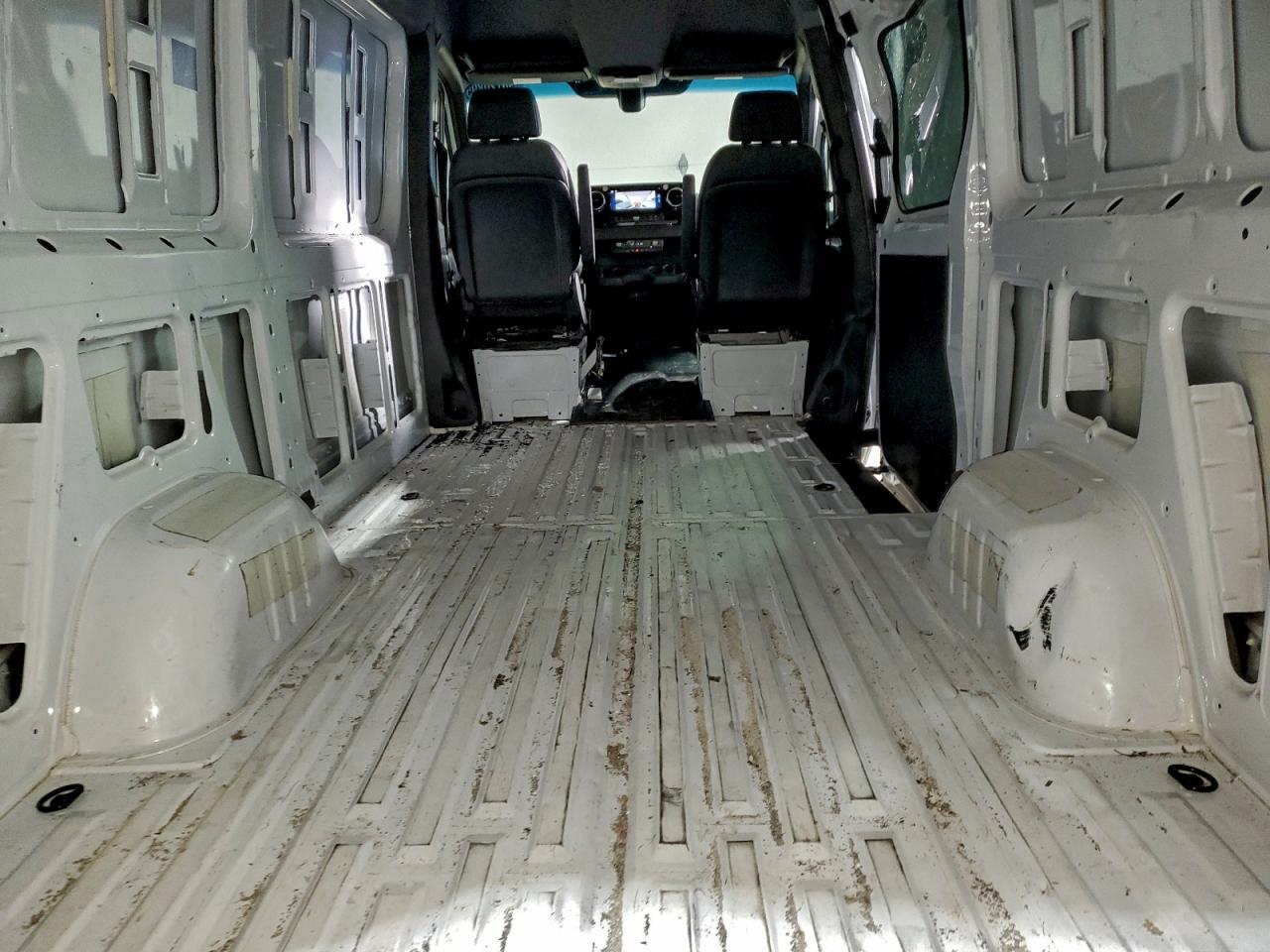 2025 MERCEDES-BENZ SPRINTER 2500 photo 11
