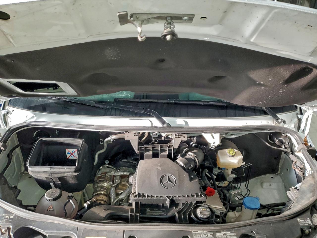 2025 MERCEDES-BENZ SPRINTER 2500 photo 12