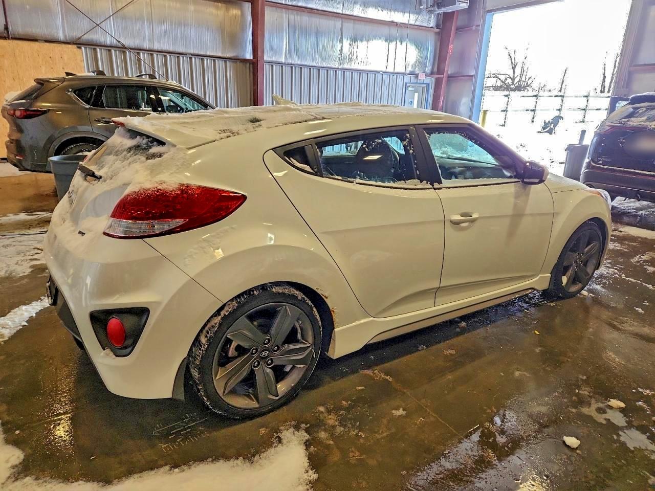 2015 HYUNDAI VELOSTER TURBO photo 3