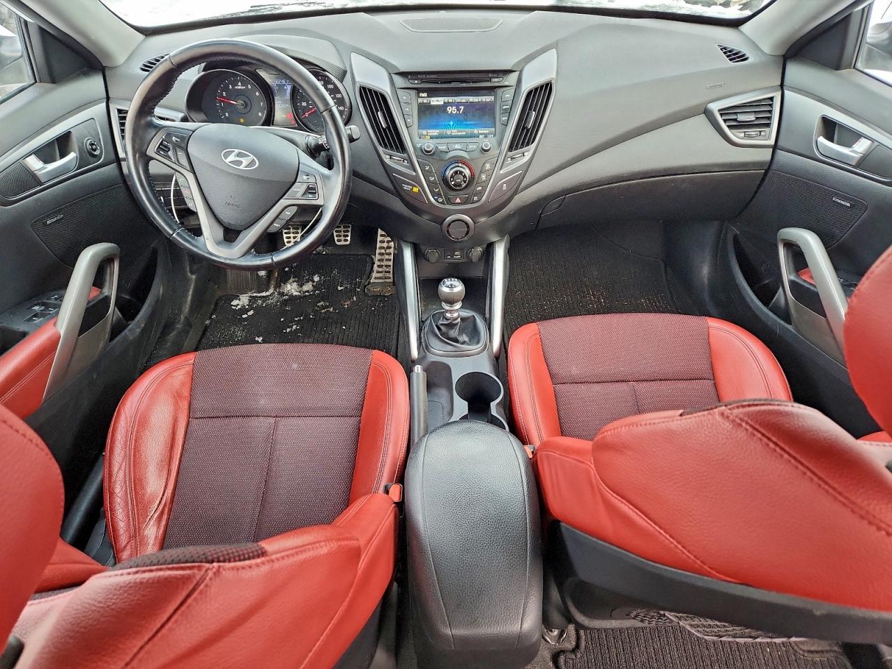 2015 HYUNDAI VELOSTER TURBO photo 8