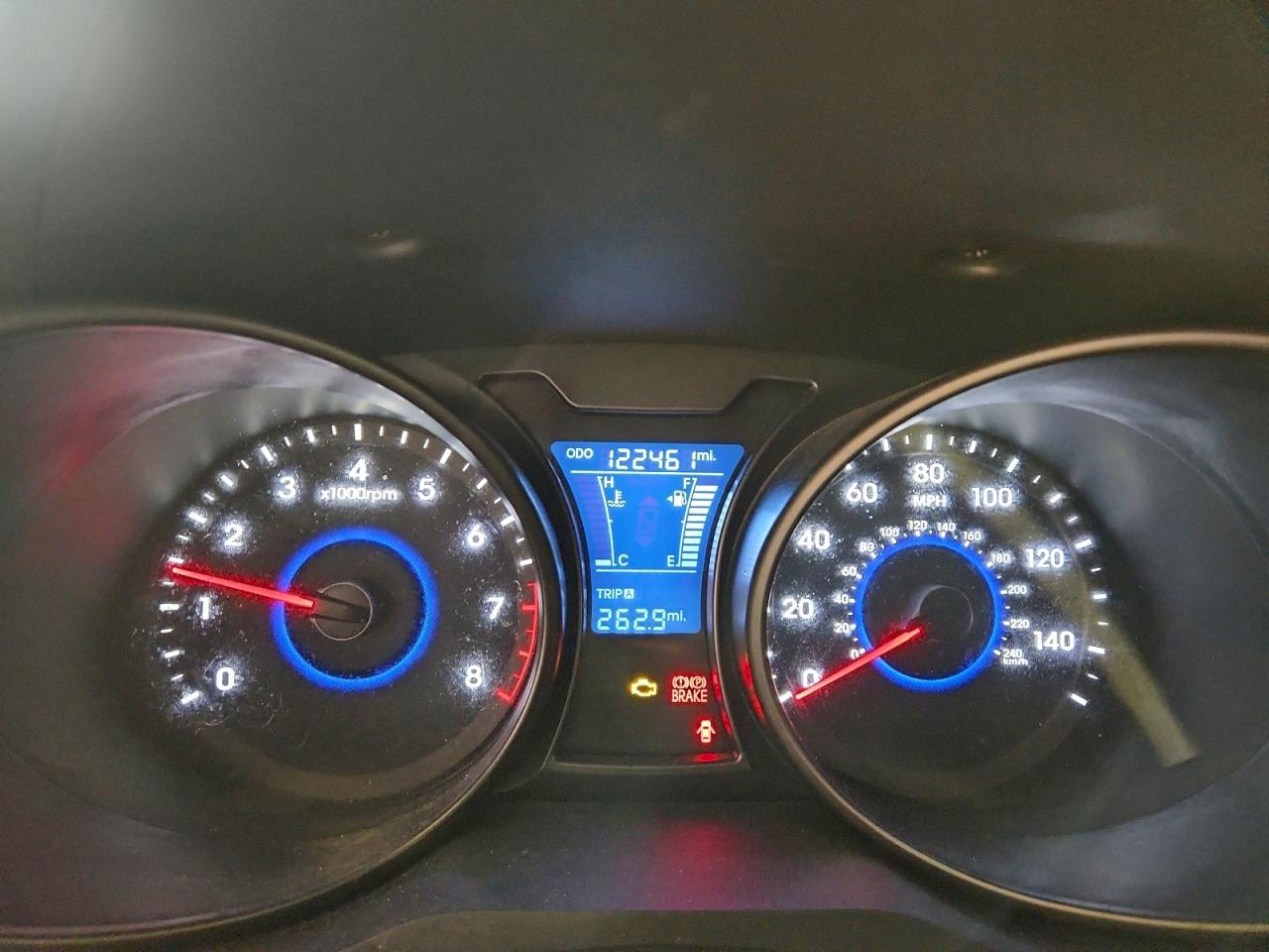 2015 HYUNDAI VELOSTER TURBO photo 9
