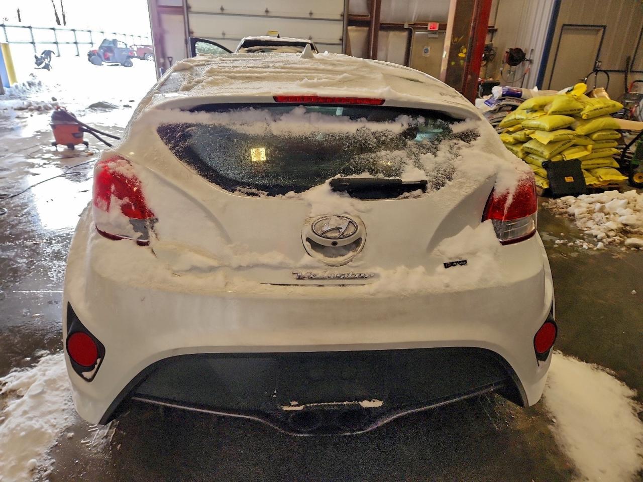 2015 HYUNDAI VELOSTER TURBO photo 6
