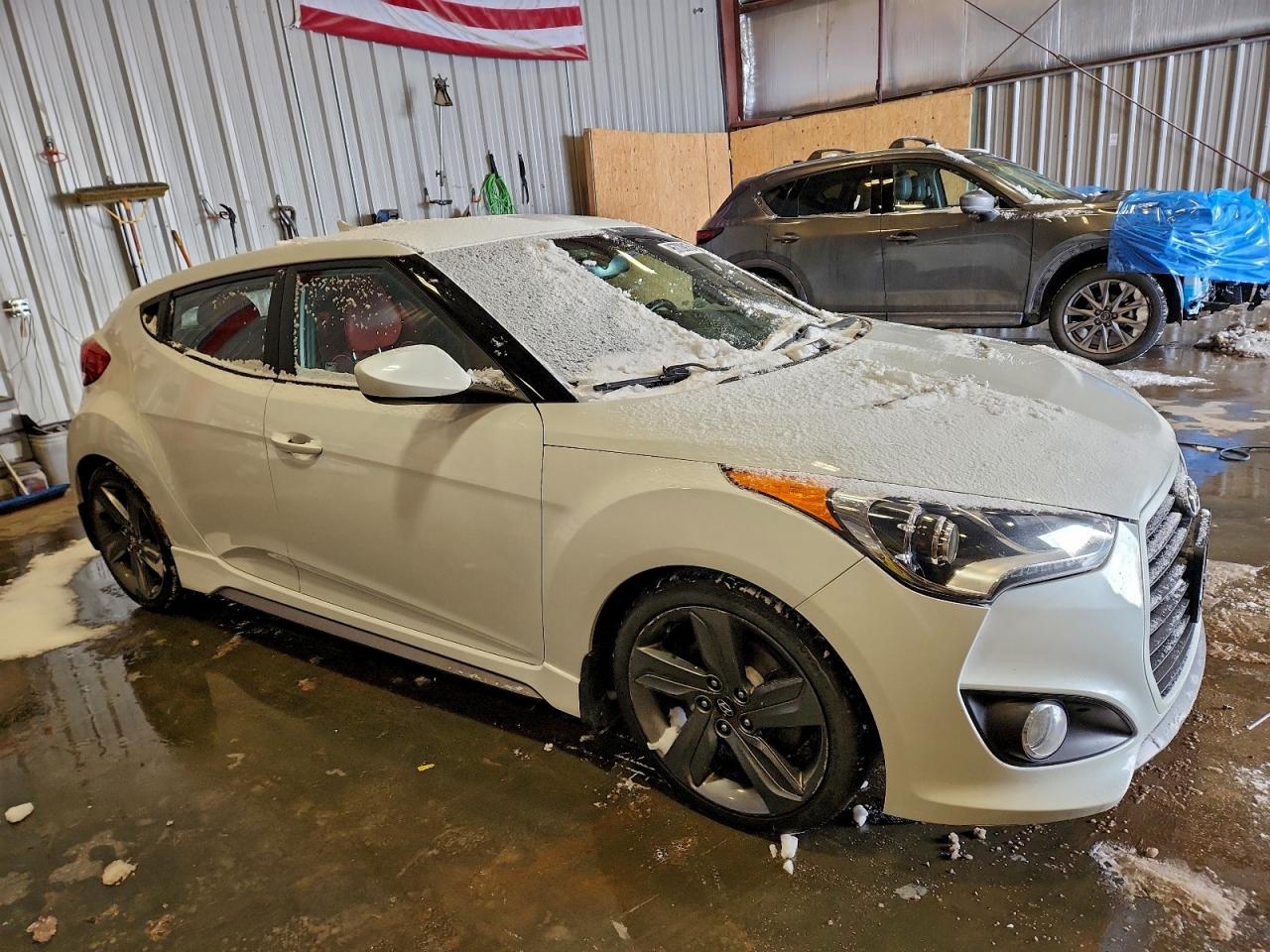 2015 HYUNDAI VELOSTER TURBO photo 4