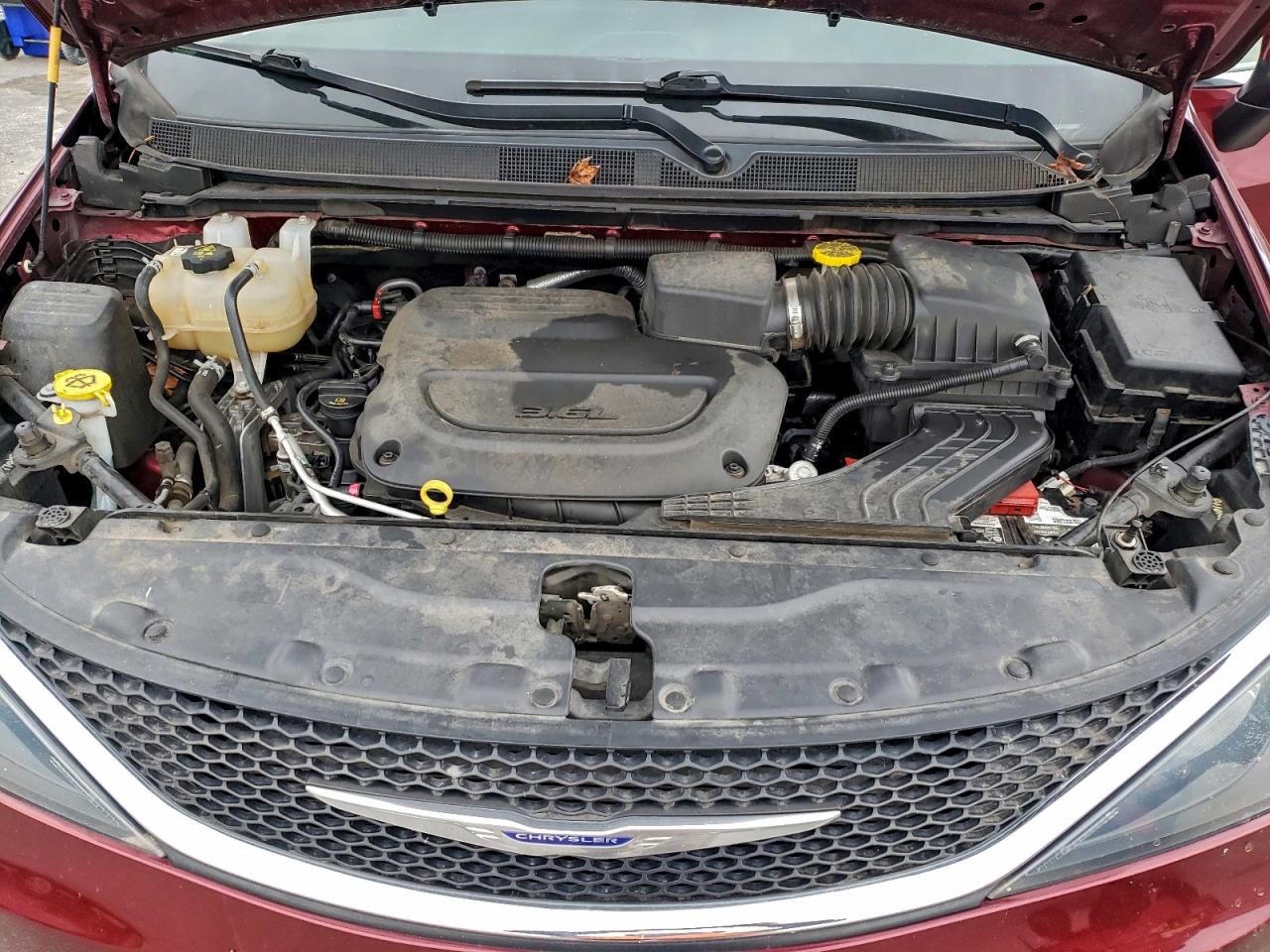 2020 CHRYSLER VOYAGER LXI photo 12