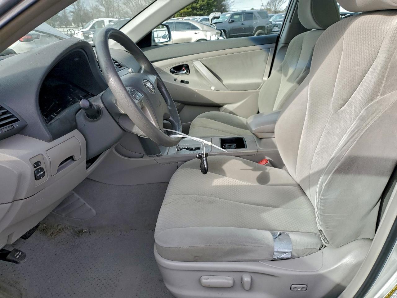 2009 TOYOTA CAMRY BASE photo 7