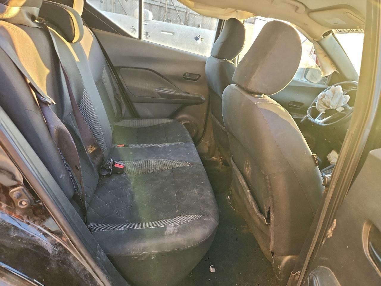 2018 NISSAN KICKS photo 10