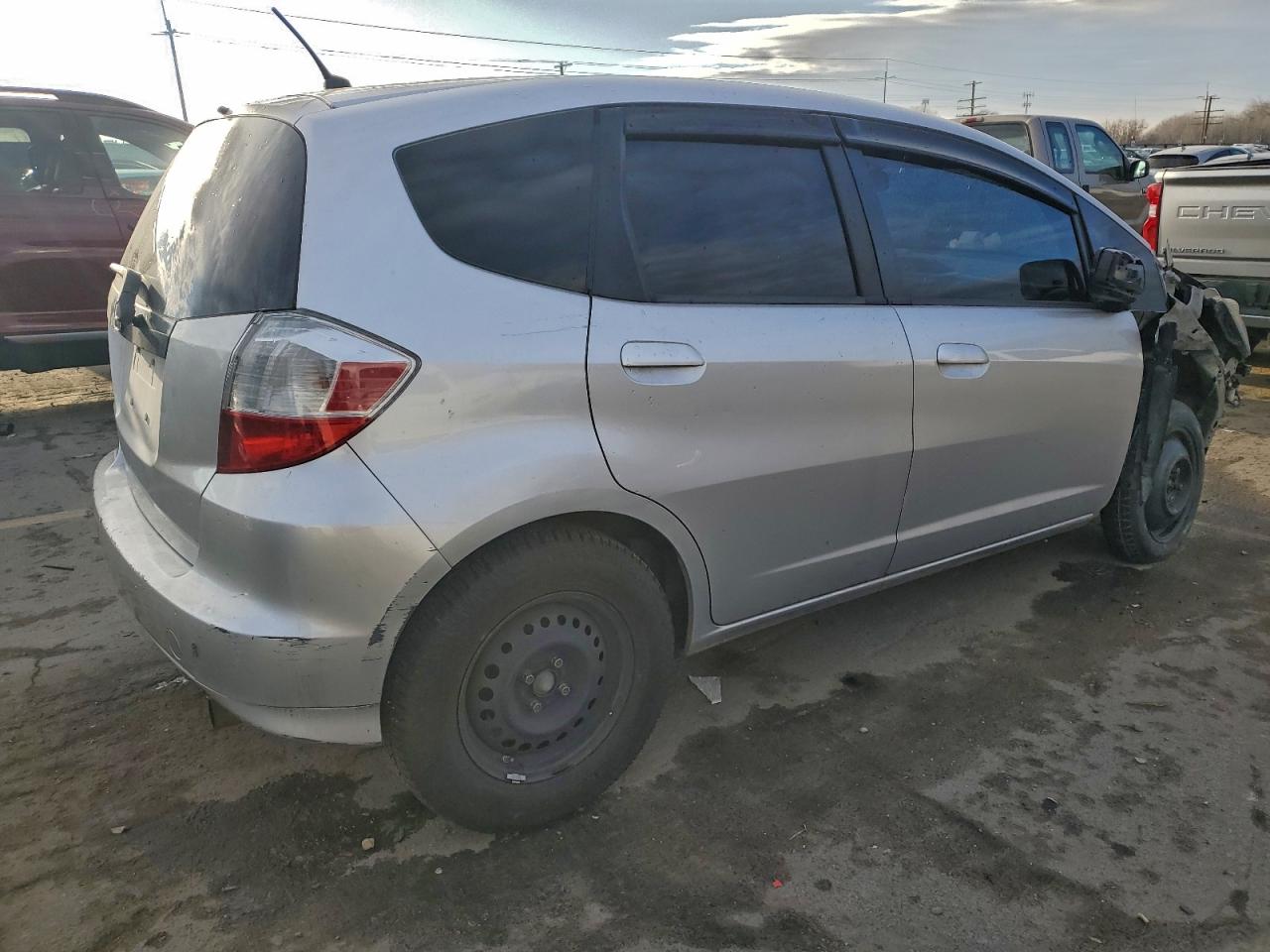 2013 HONDA FIT photo 3