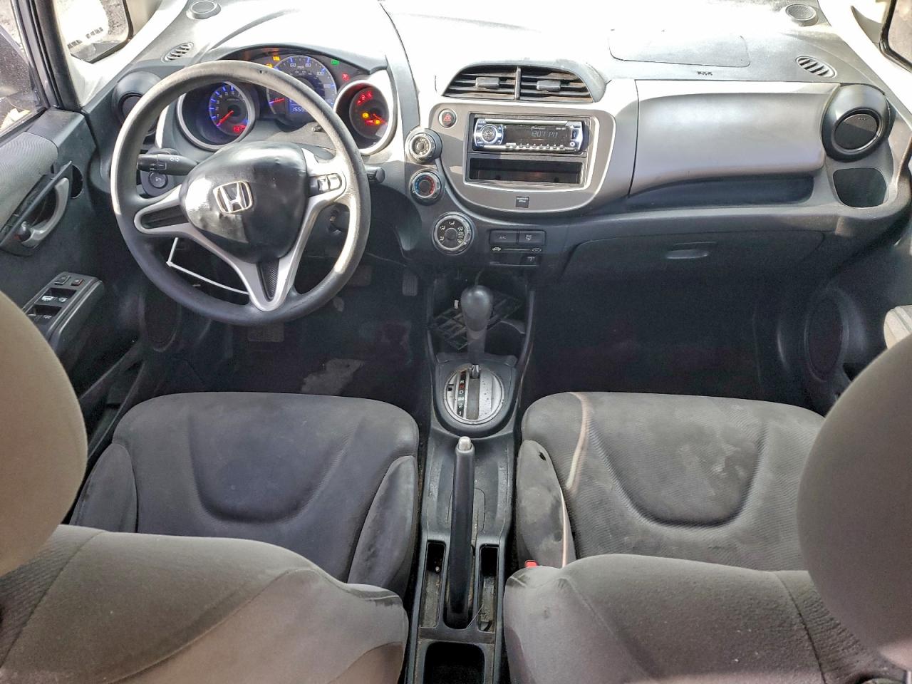 2013 HONDA FIT photo 8