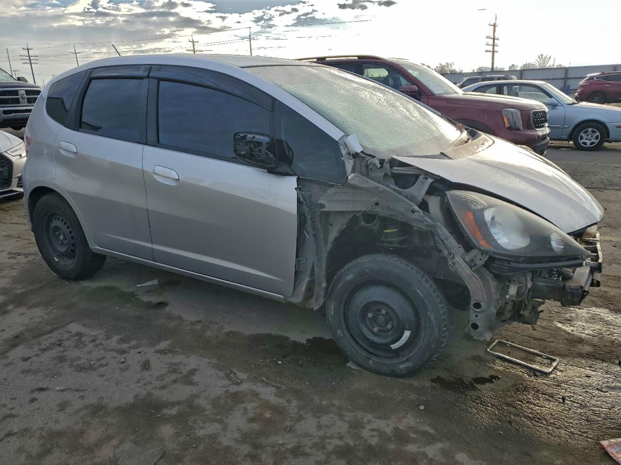 2013 HONDA FIT photo 4