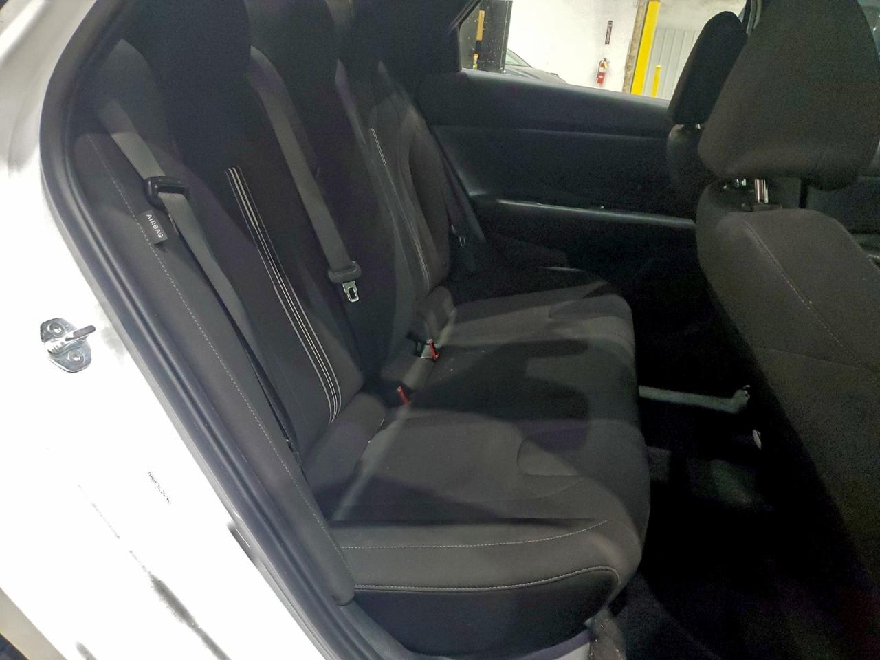 2025 HYUNDAI ELANTRA SEL SPORT photo 10