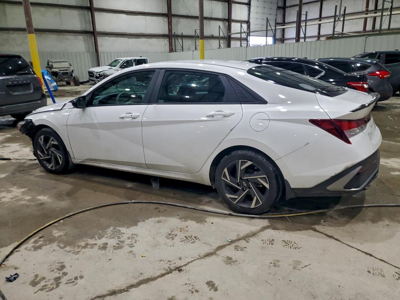 2025 HYUNDAI ELANTRA SEL SPORT photo 2