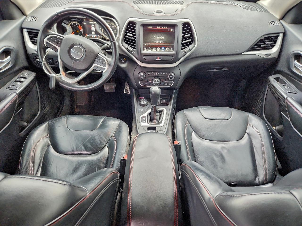 2016 JEEP CHEROKEE TRAILHAWK photo 8