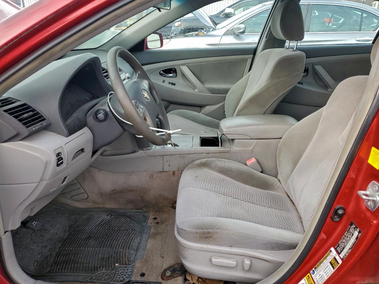 2011 TOYOTA CAMRY BASE photo 19