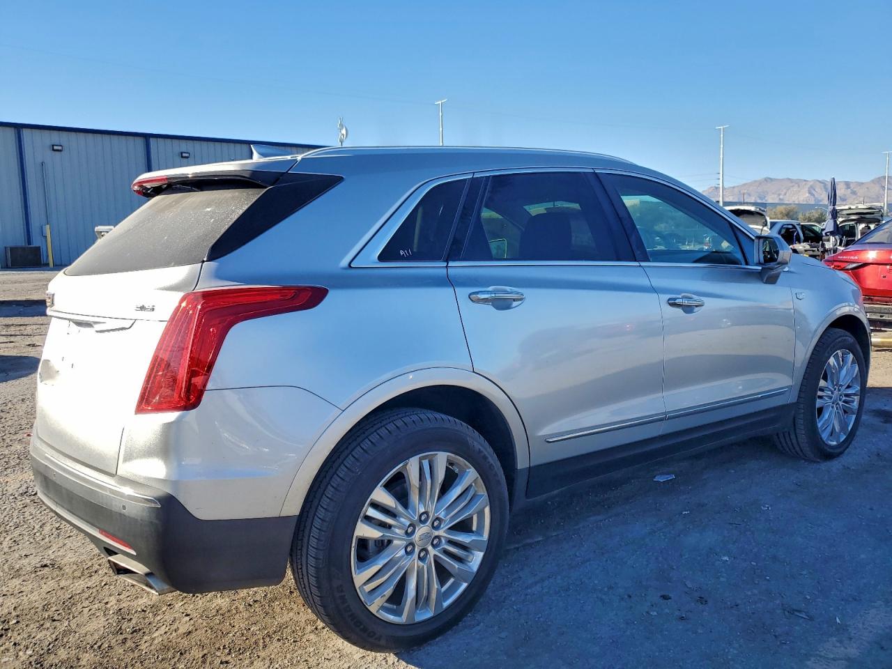 2019 CADILLAC XT5 PREMIUM LUXURY photo 3