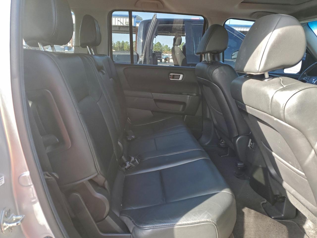 2012 HONDA PILOT EXL photo 11